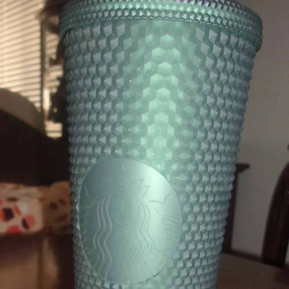 Limited Edition Starbucks Studded Matte Dark Green 24 oz Tumbler Used